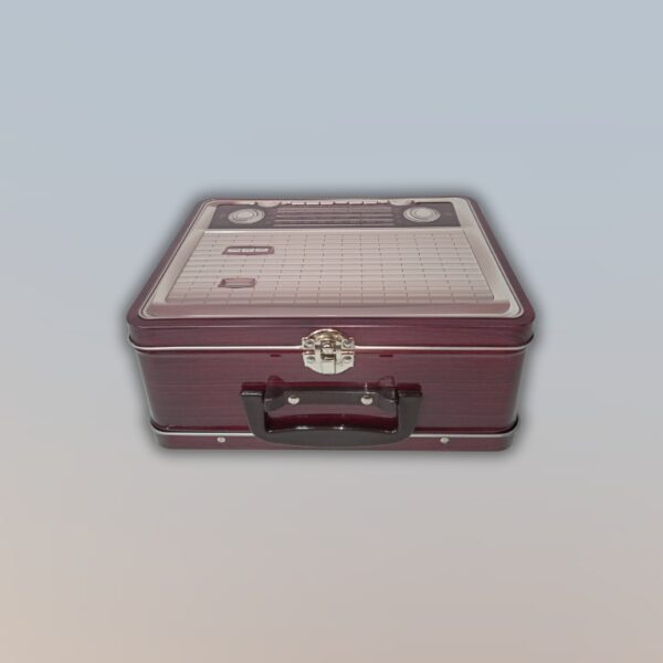 Caja aluminio radio antigua 3D